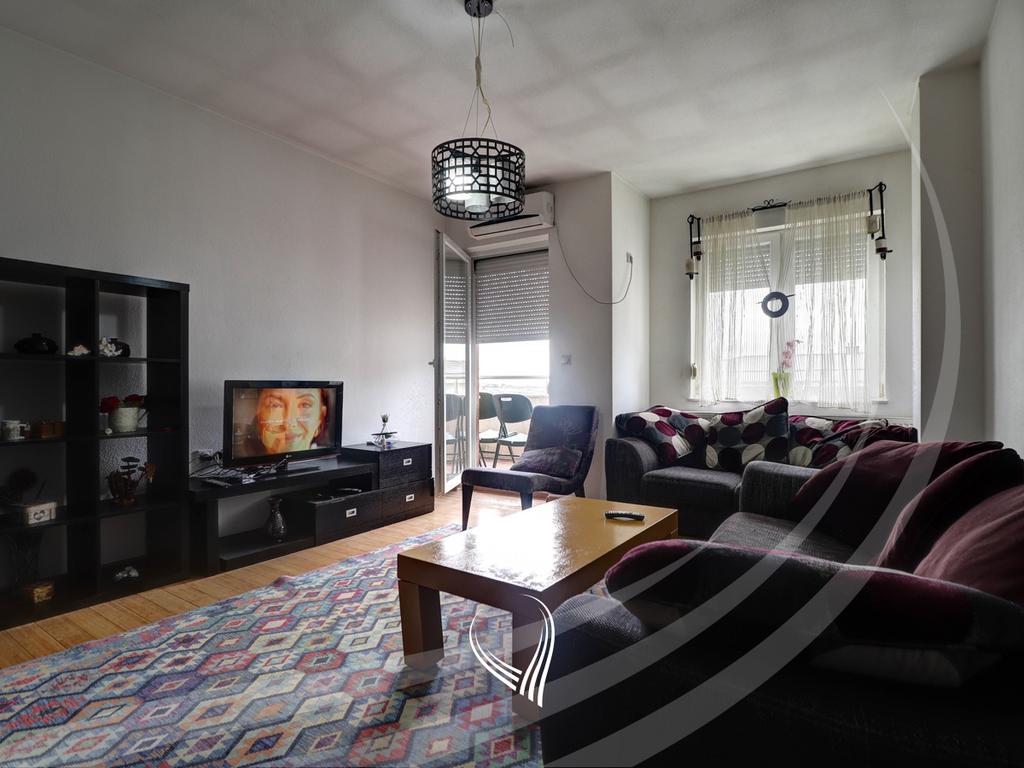 Appartamento con 1 camera da letto in vendita nel quartiere Arbëria - dragodan (2)