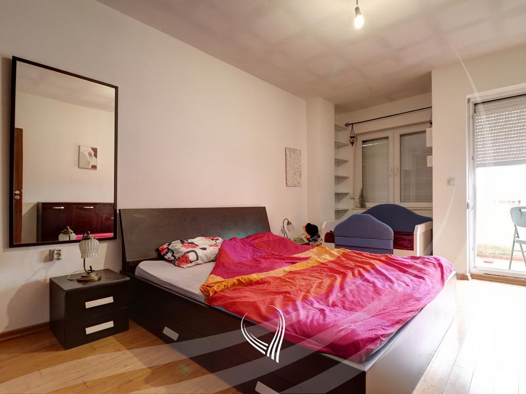 Appartamento con 1 camera da letto in vendita nel quartiere Arbëria - dragodan (6)