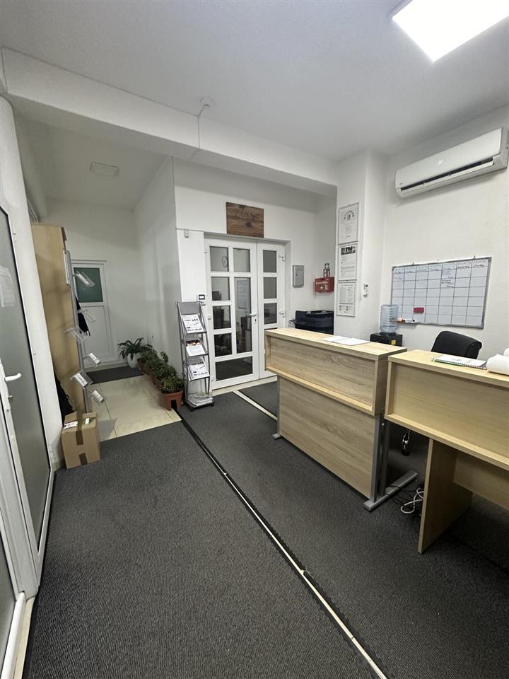 Casa en alquiler 500m² 3 pisos en Tophane (4)