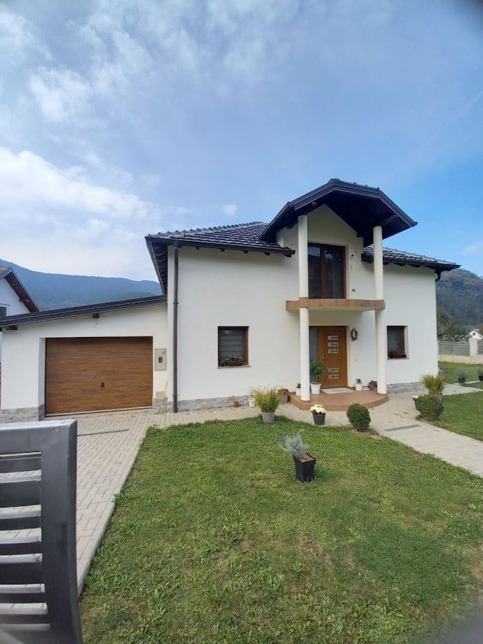 Villa casa 250m² in vendita a brezovica shtërpce