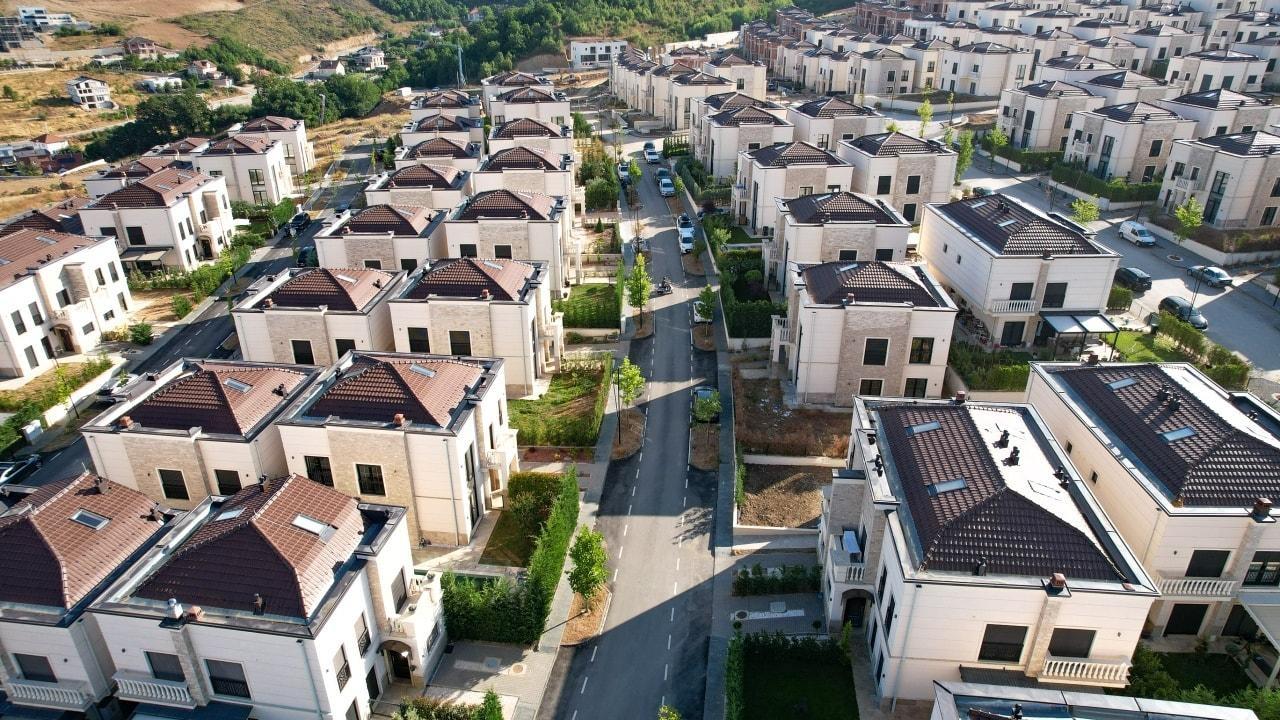 Haus zum verkauf 500m² auf 4 ar grundstück in zllatar (5)