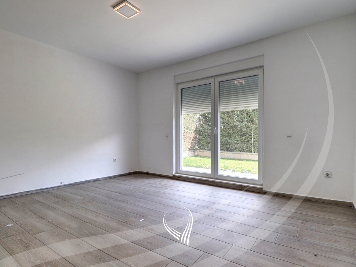 Haus mit 4 schlafzimmern zur miete im stadtteil marigona residence (4)