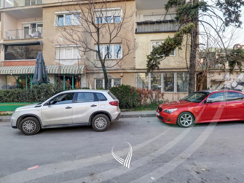 Local de 65 metros cuadrados en alquiler en el centro (3)