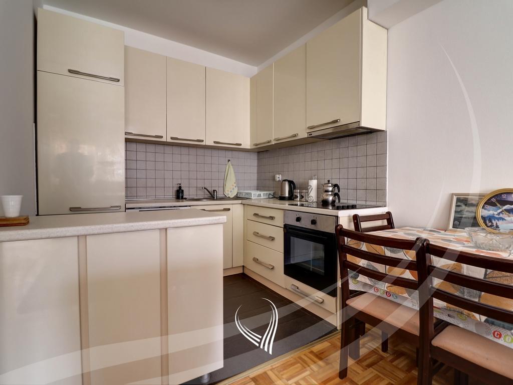 Apartamento com 2 quartos para alugar no bairro Arbëria – Dragodan (3)