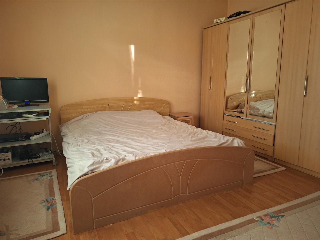 Shitet shtëpia 400m², në 5.10 ari tokë në kodrën e trimave (8)