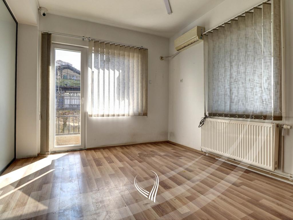 Ufficio di 400 metri quadrati in affitto nel quartiere Aktash (3)