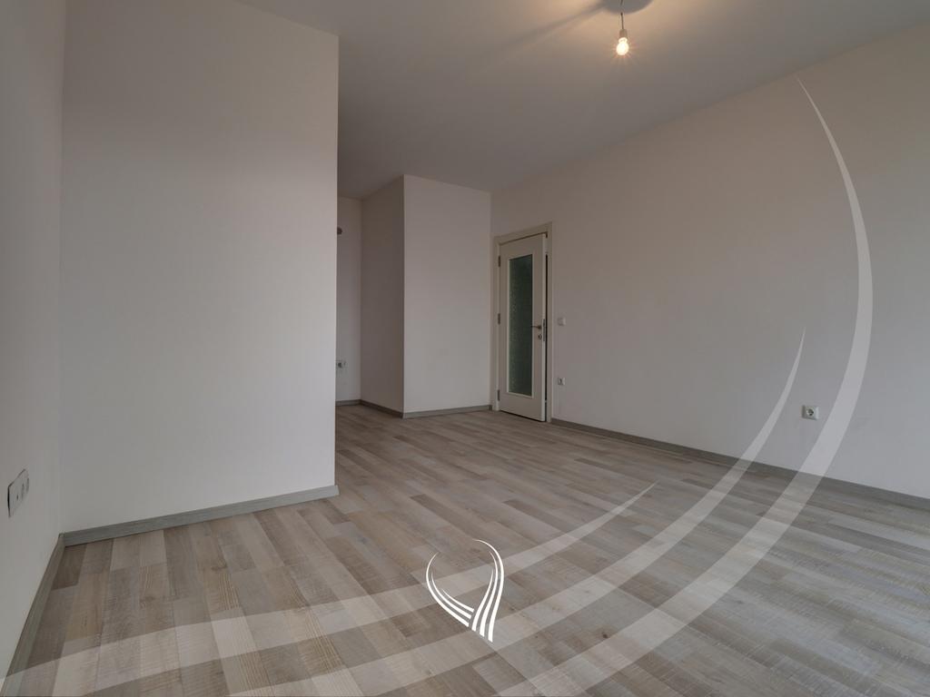 Banesë me 2 dhoma gjumi në shitje në lagjen Tophane (4)