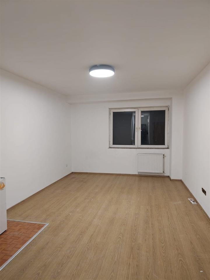 Apartment for sale 35m², 8th floor in Fushë Kosovë (2)