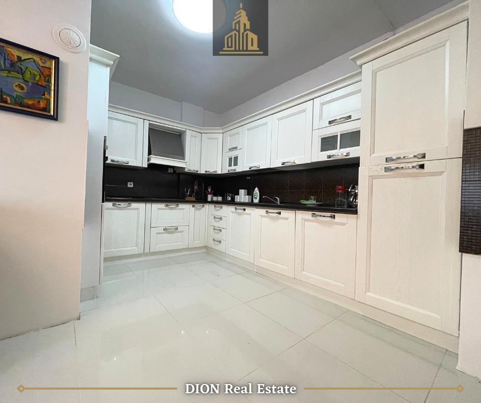 For rent: 3-room apartment 137m² in Arbëri (2)