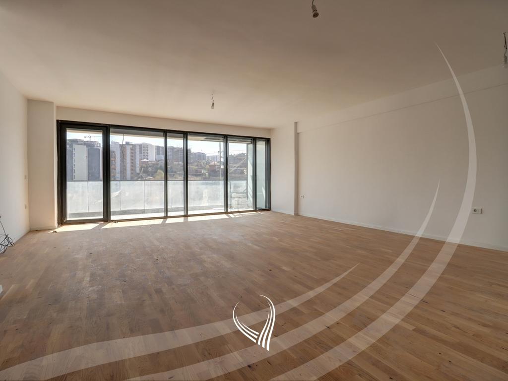 Apartamento com 4 quartos à venda no bairro Mati 1 – Rruga a (2)