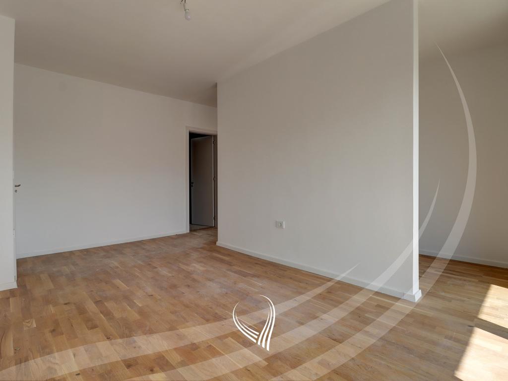 Apartamento com 4 quartos à venda no bairro Mati 1 – Rruga a (5)