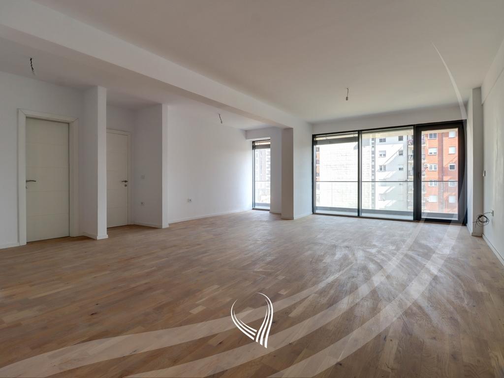 Apartamento com 4 quartos à venda no bairro Mati 1 – Rruga a