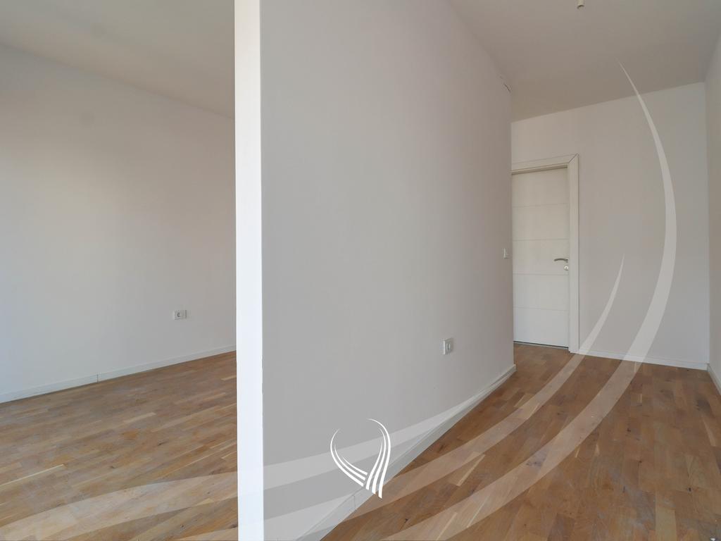 Apartamento com 4 quartos à venda no bairro Mati 1 – Rruga a