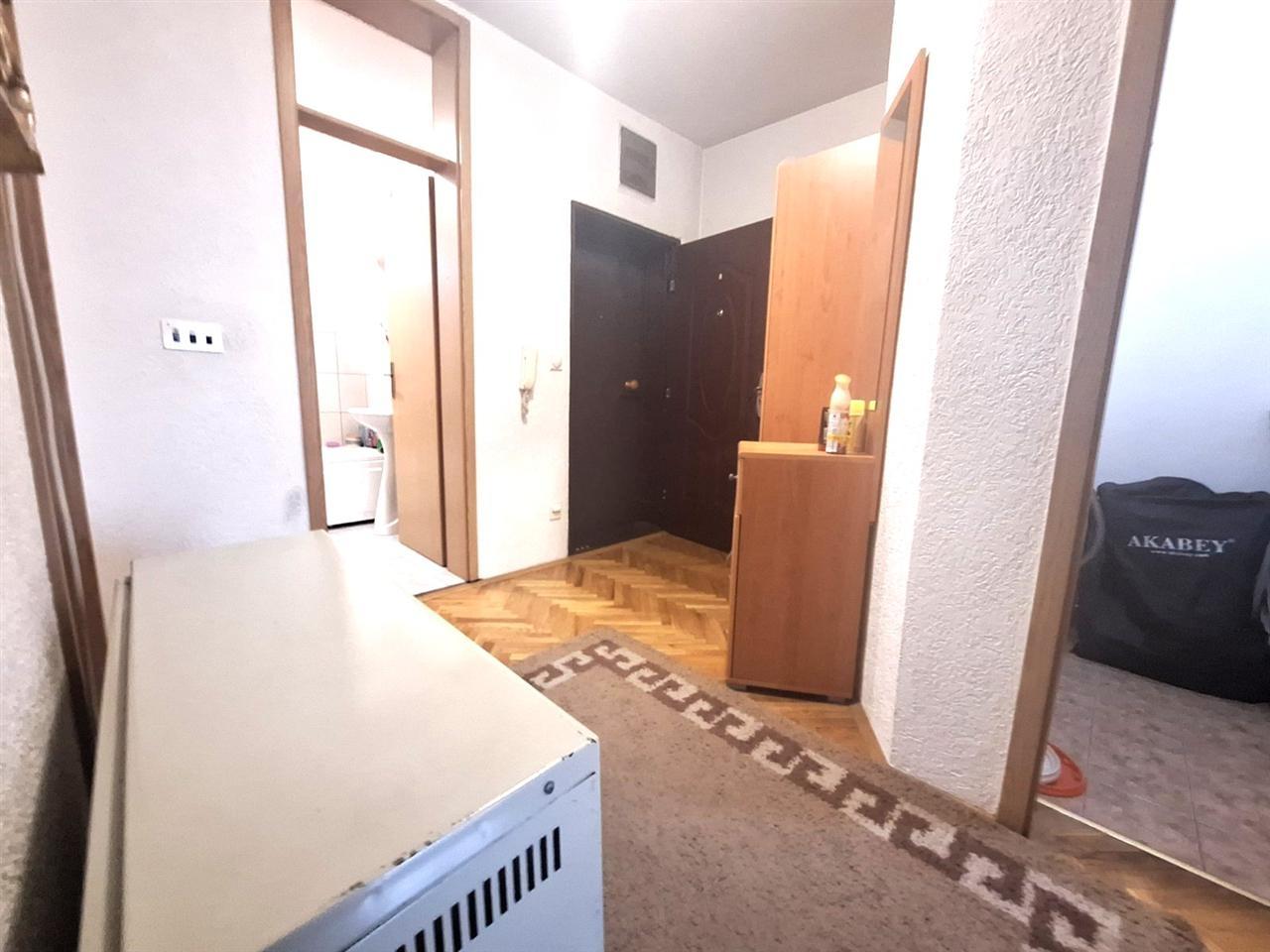 Alquiler de apartamento de 2 habitaciones 70m² frente al parque de la ciudad (6)