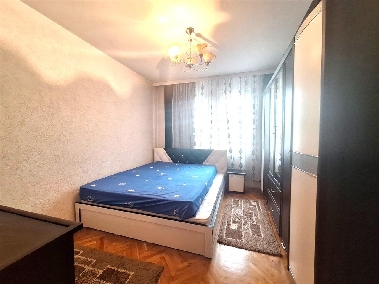Alquiler de apartamento de 2 habitaciones 70m² frente al parque de la ciudad (8)