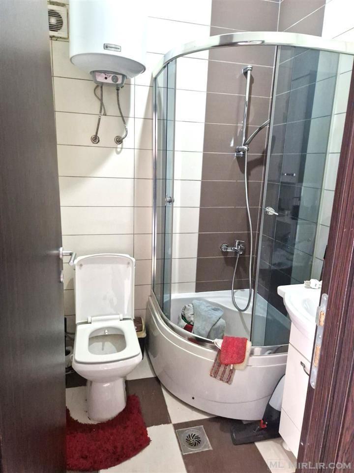 Penthouse 2 zimmer 65m² + 100m² terrasse in Fushë Kosovë