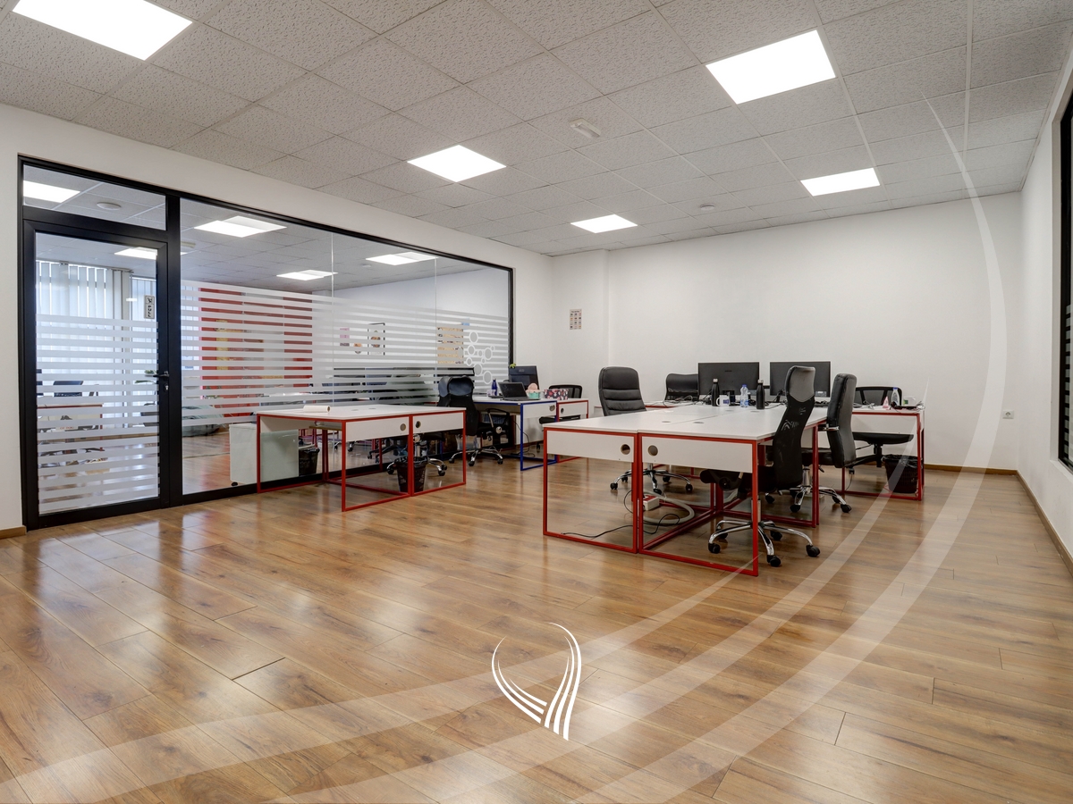 Espaço comercial para escritório de 480 metros quadrados para alugar no bairro Pejton (3)