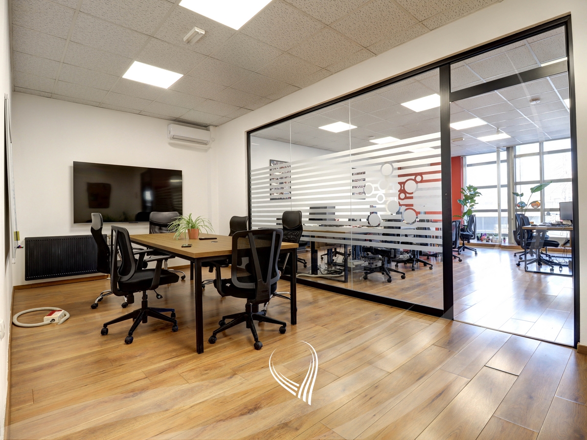 Espaço comercial para escritório de 480 metros quadrados para alugar no bairro Pejton (6)