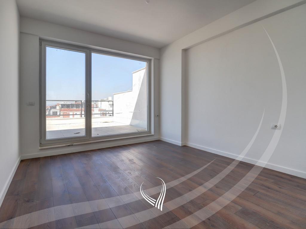 Ático – Oficina con 5 habitaciones en alquiler en el barrio Mati 1 (7)