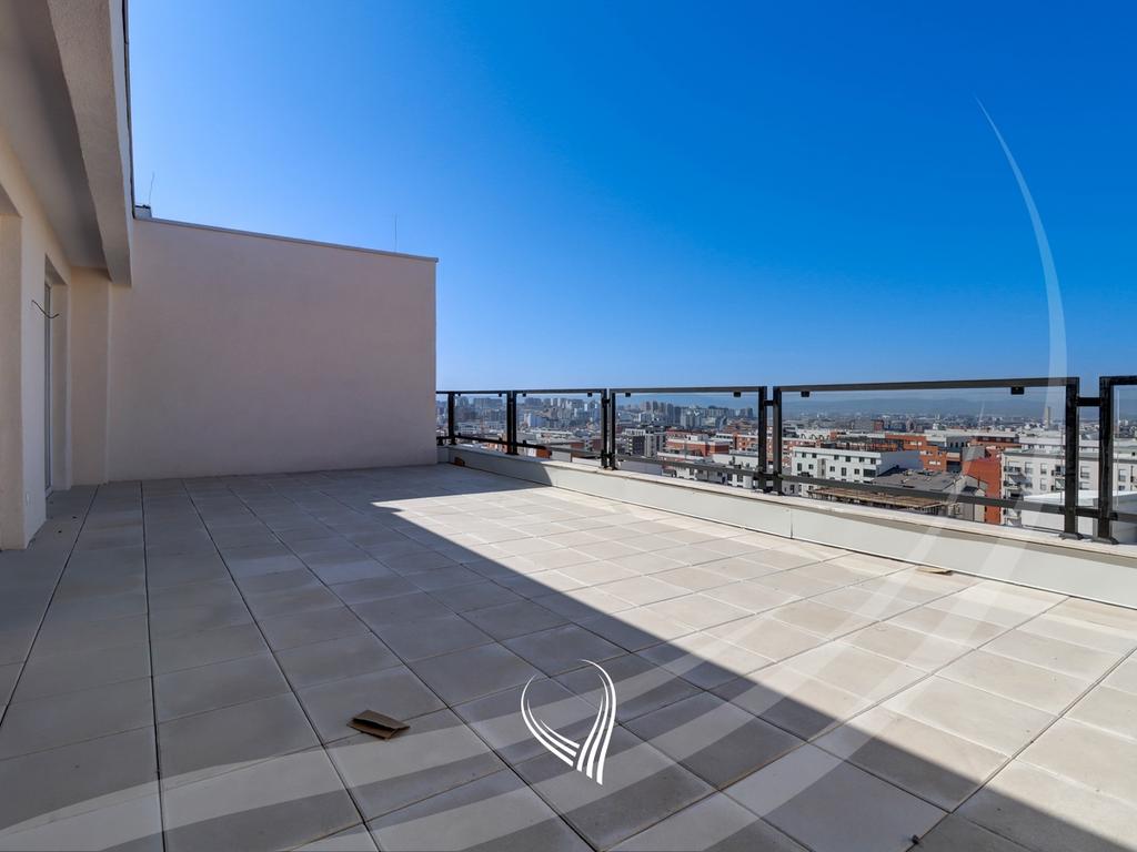 Ático – Oficina con 5 habitaciones en alquiler en el barrio Mati 1 (8)