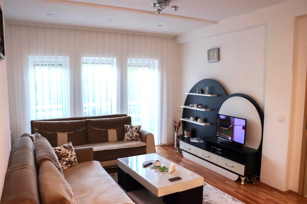 Shitet banesa 54m² në qendër te parku