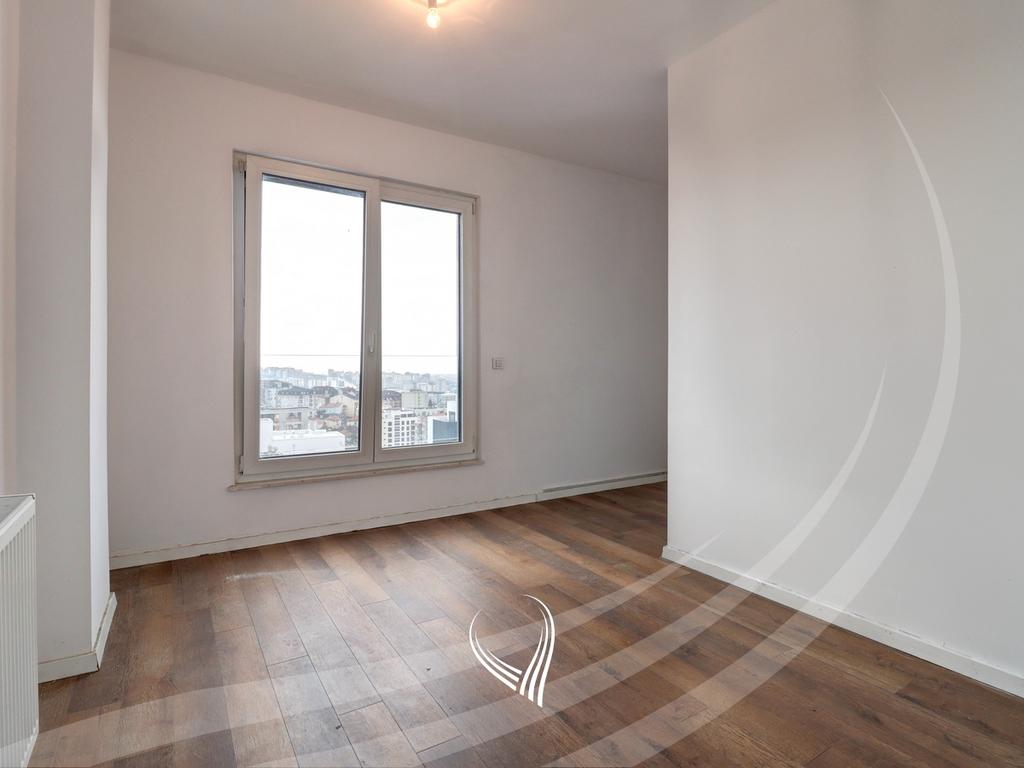 Bureau avec 4 pièces de travail à louer dans le quartier des muhaxherët (6)