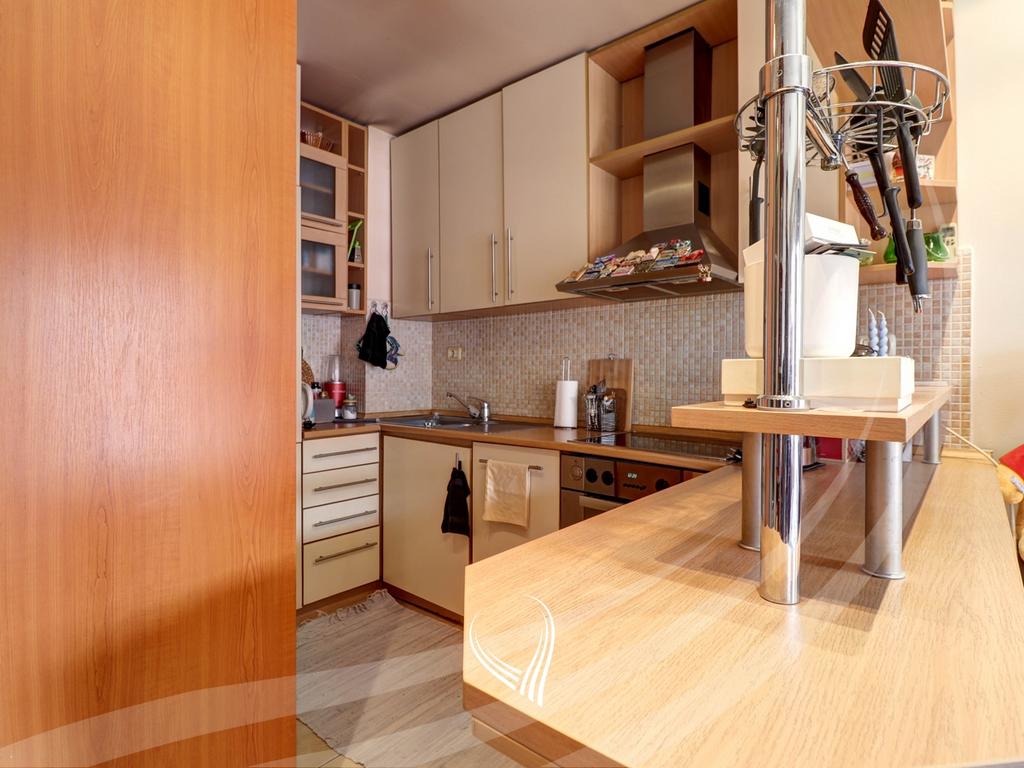 Studios à vendre dans le quartier Bregu i Diellit (4)