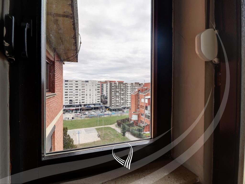 Studios à vendre dans le quartier Bregu i Diellit (7)