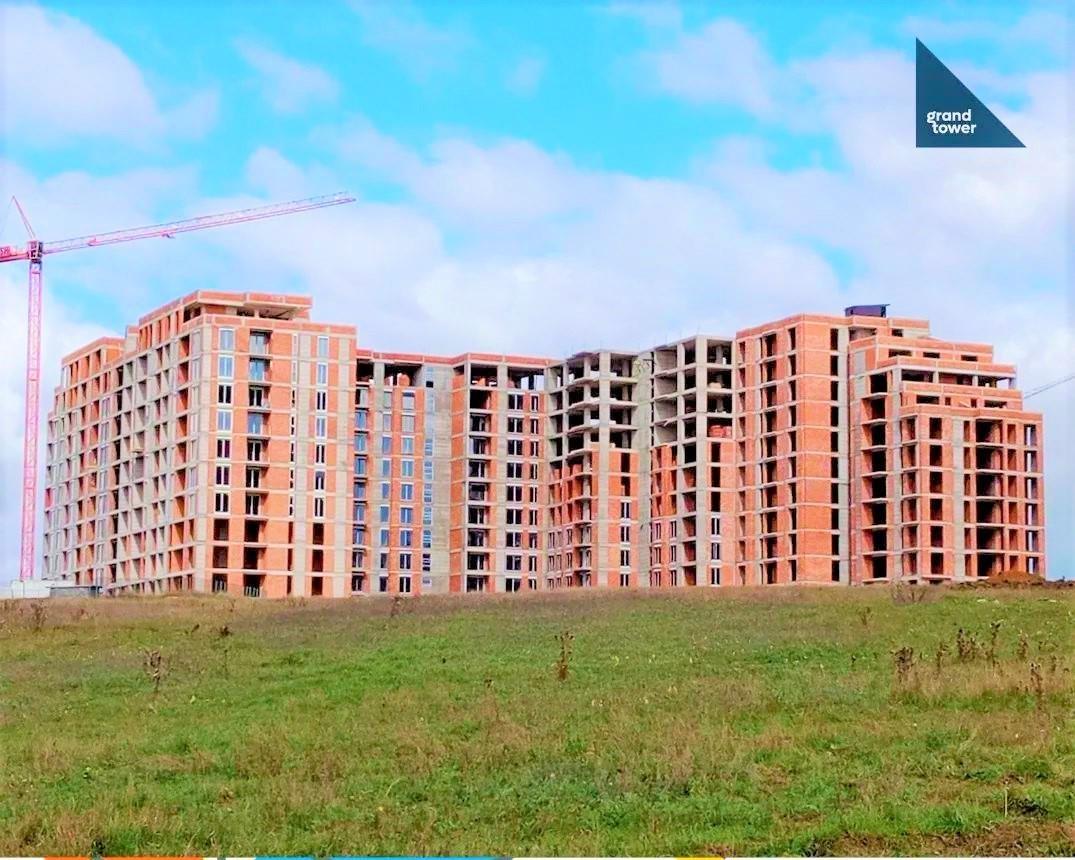 For sale 3-room apartment 140m² on the 8th floor in Prishtina e Re