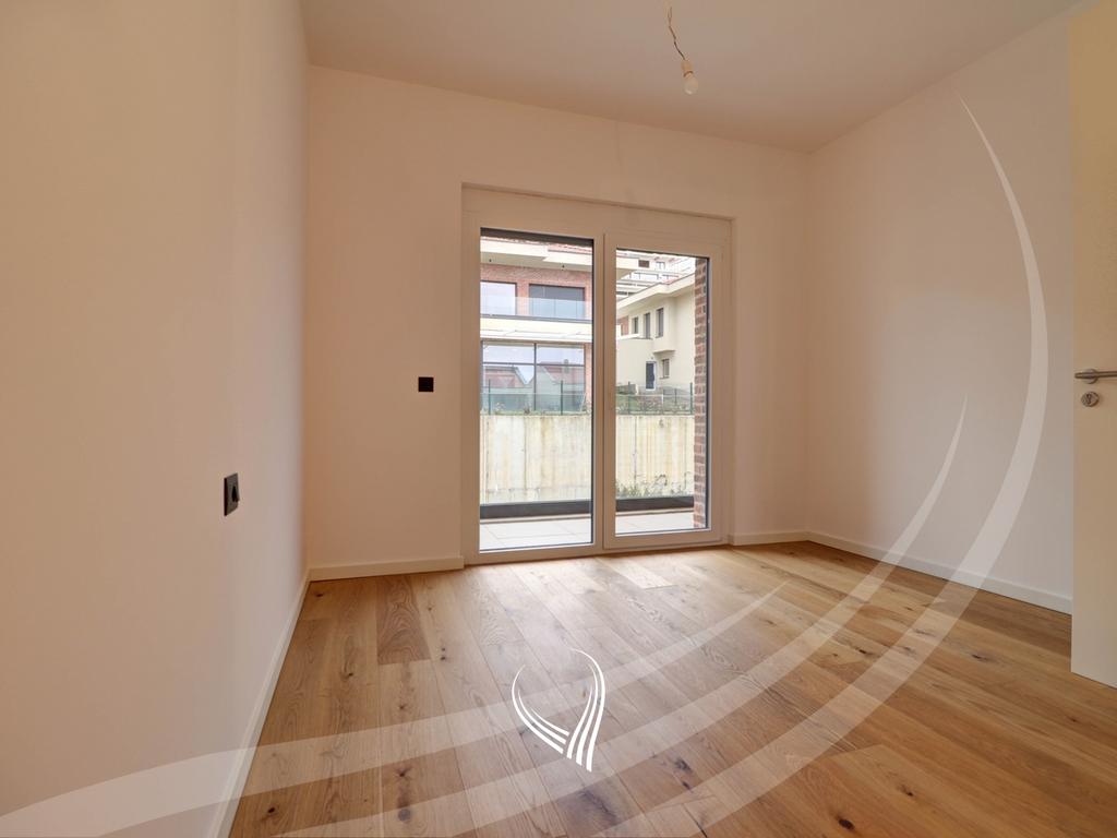Maison avec 4 chambres à louer dans le quartier marigona hill (6)