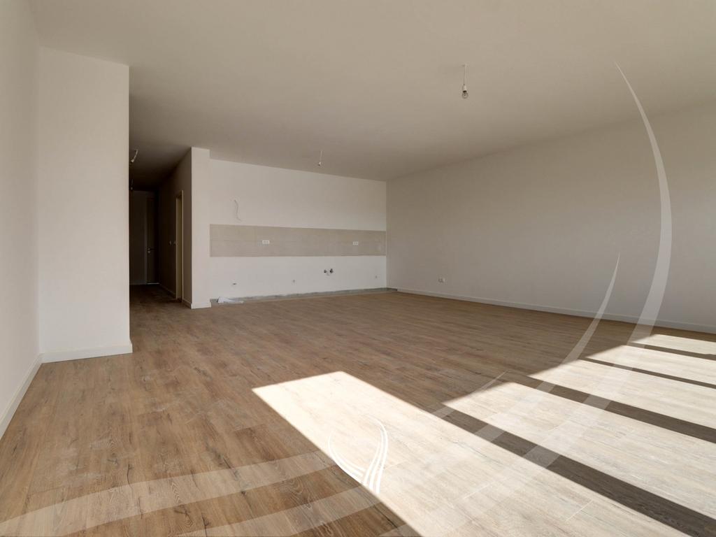 Bureau avec 4 pièces de travail à louer dans Mati 1 – Kodrina (3)