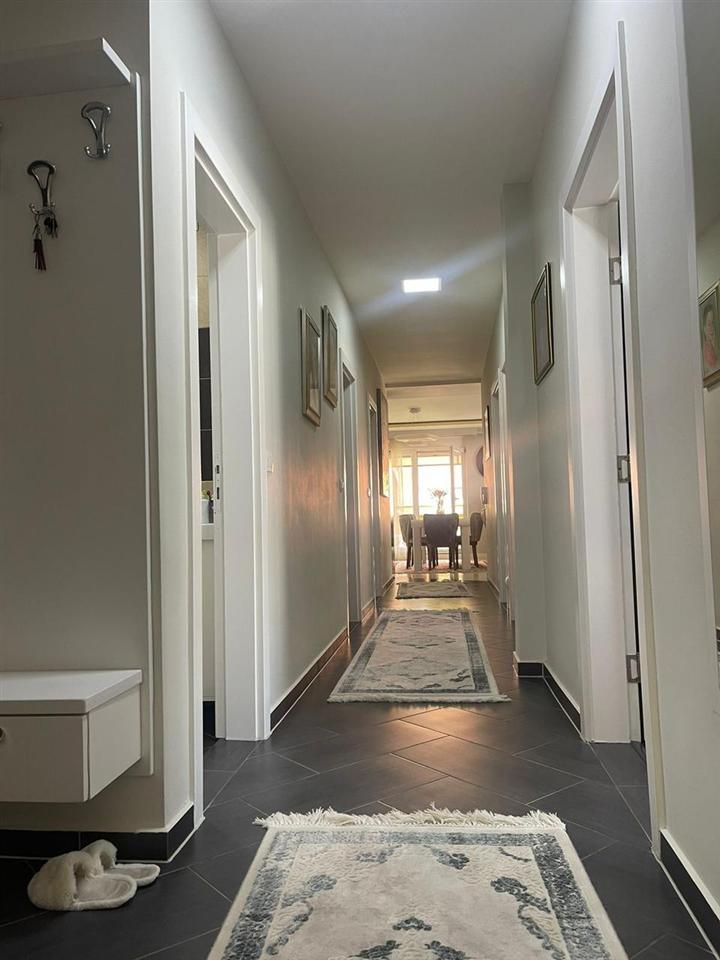 Penthouse exclusive 200m² afër rrugës b