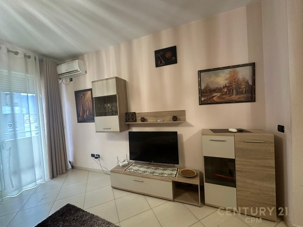 ️ apartamento 1+1 en alquiler – Centro, edificio de 9 pisos