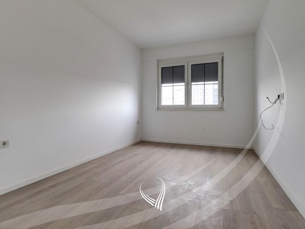 Banesë me 2 dhoma gjumi në shitje në lagjen Tophane – Orhidea (4)