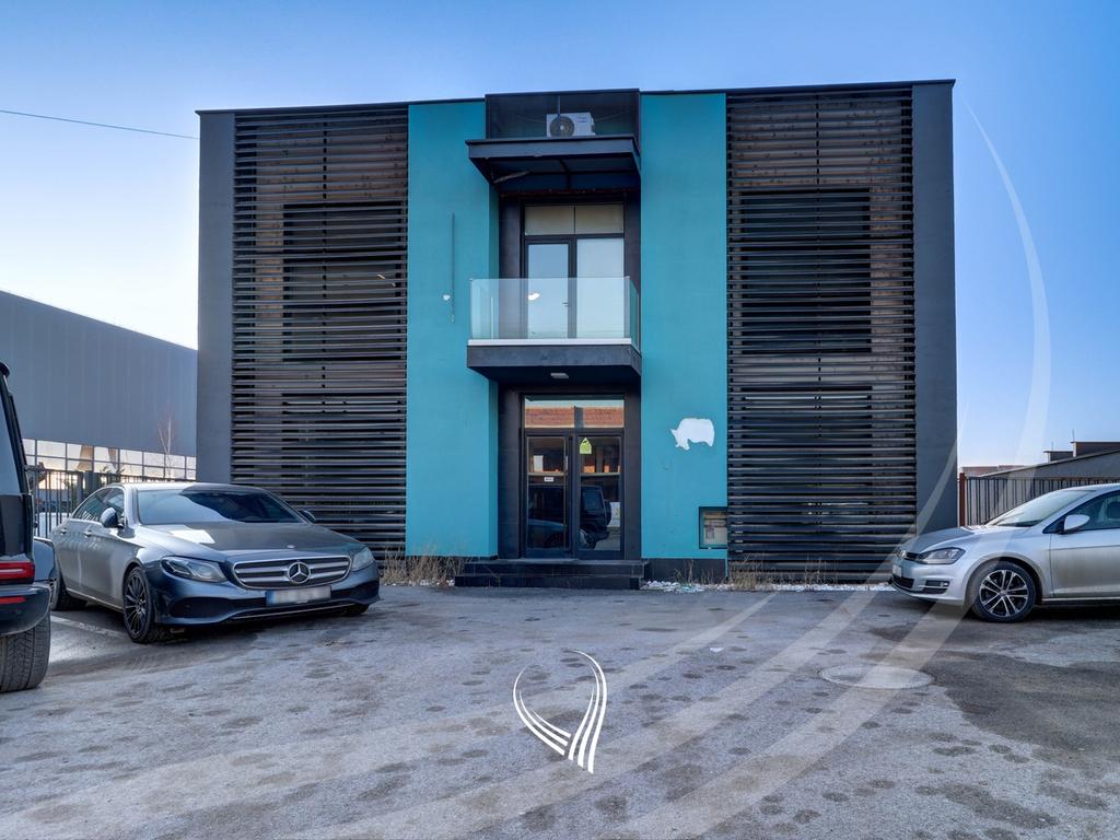 Propiedad comercial de 280 m² en alquiler en Çagllavicë