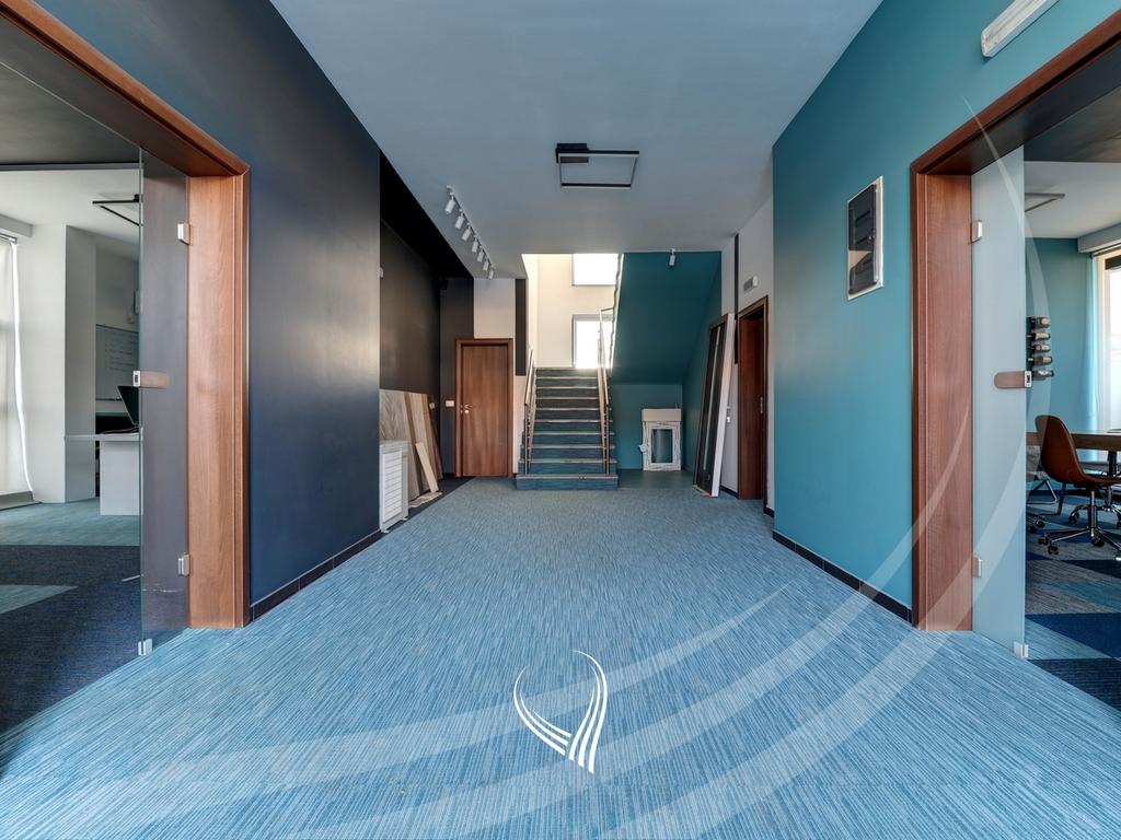 Propiedad comercial de 280 m² en alquiler en Çagllavicë