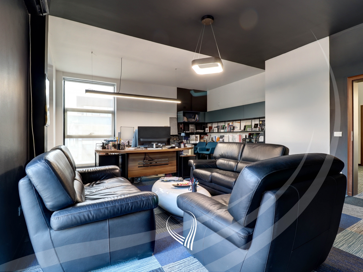 Propiedad comercial de 280 m² en alquiler en Çagllavicë