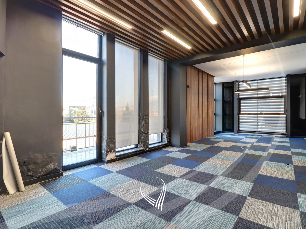 Propiedad comercial de 280 m² en alquiler en Çagllavicë