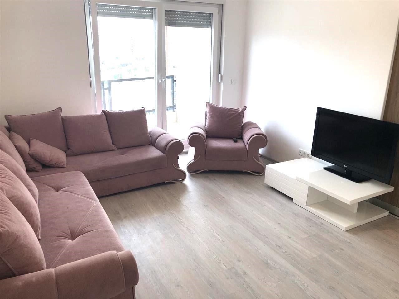 Apartamento de 71m² no 2º andar em Arbëri