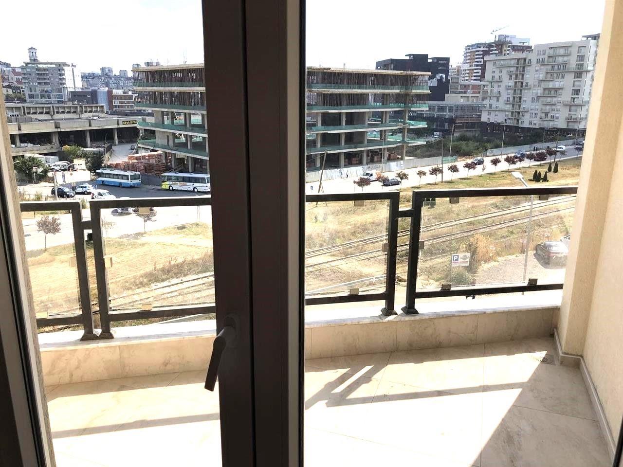Apartamento de 71m² no 2º andar em Arbëri