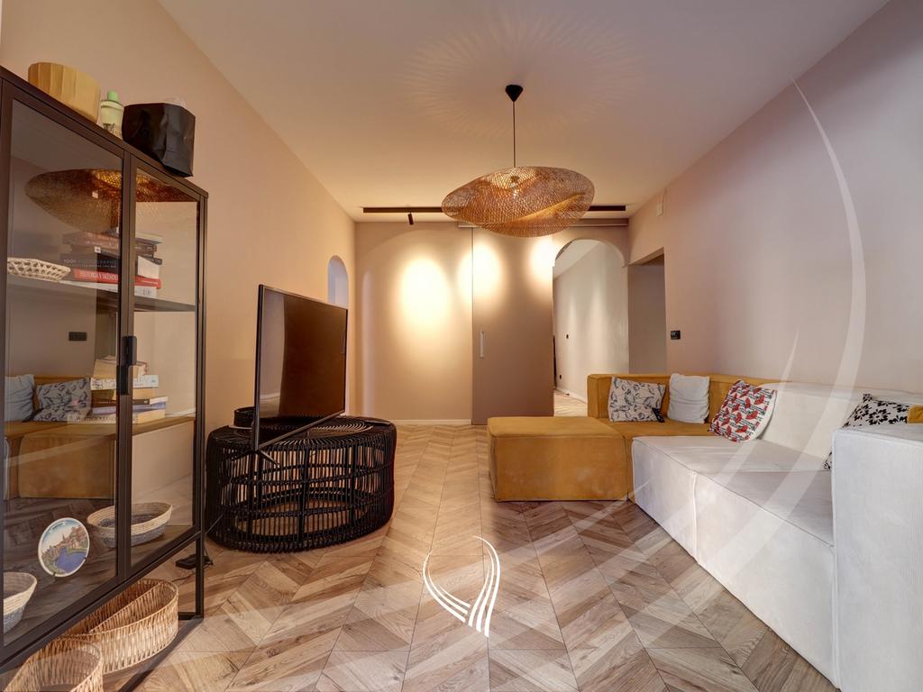 Appartamento con 1 camera da letto in vendita nel quartiere Bregu i Diellit