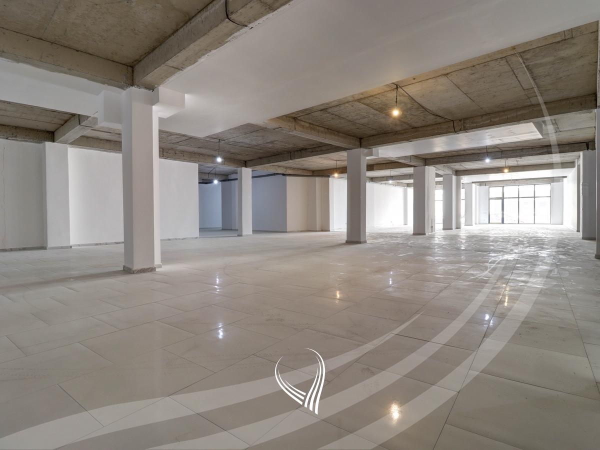 Local de 608 metros cuadrados en alquiler en el barrio Prishtina e Re – Berisha group (2)