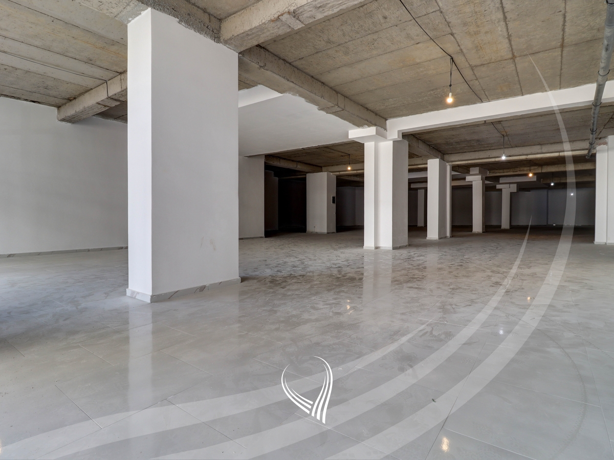 Local de 608 metros cuadrados en alquiler en el barrio Prishtina e Re – Berisha group (3)