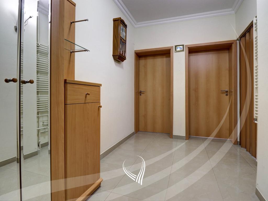 Apartamento com 1 quarto para alugar no bairro de Ulpiana