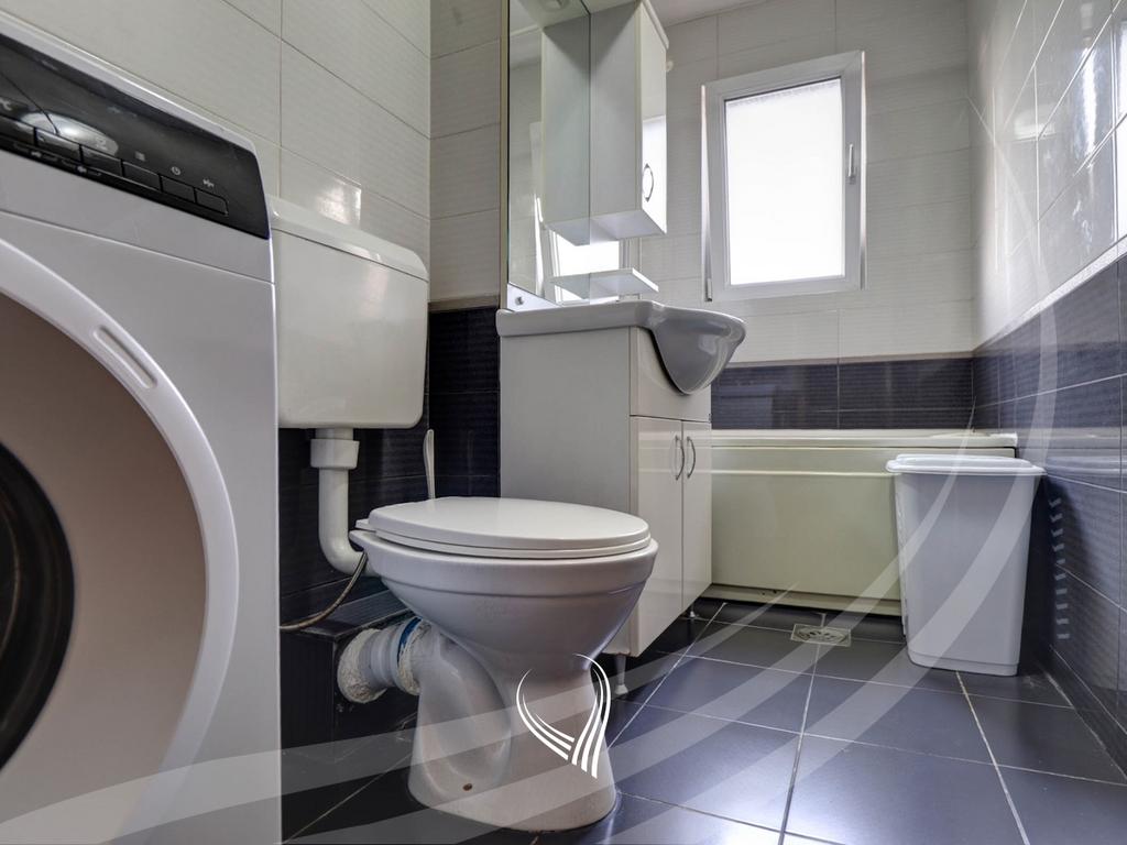 Apartamento com 1 quarto para alugar no bairro de Ulpiana