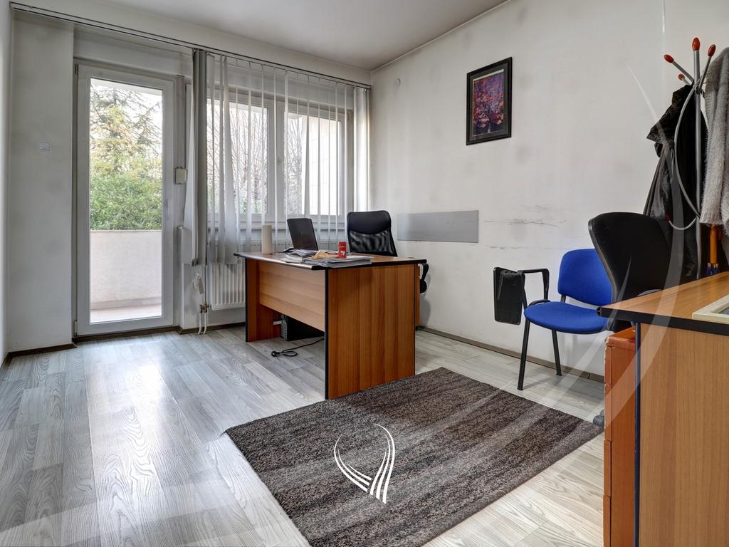 Wohnung mit 3 schlafzimmern zum verkauf im stadtteil Bregu i Diellit