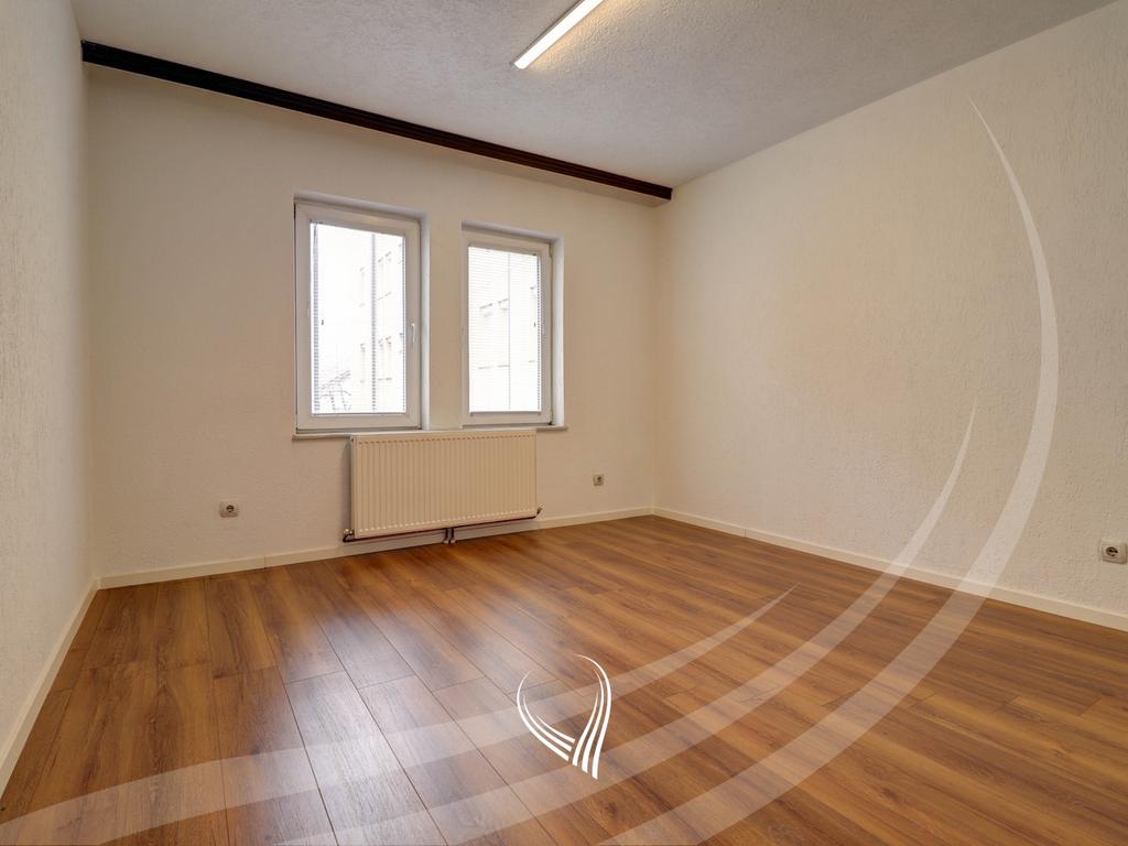 Propriété commerciale de 430 mètres carrés à louer dans le quartier Mati 1 (7)