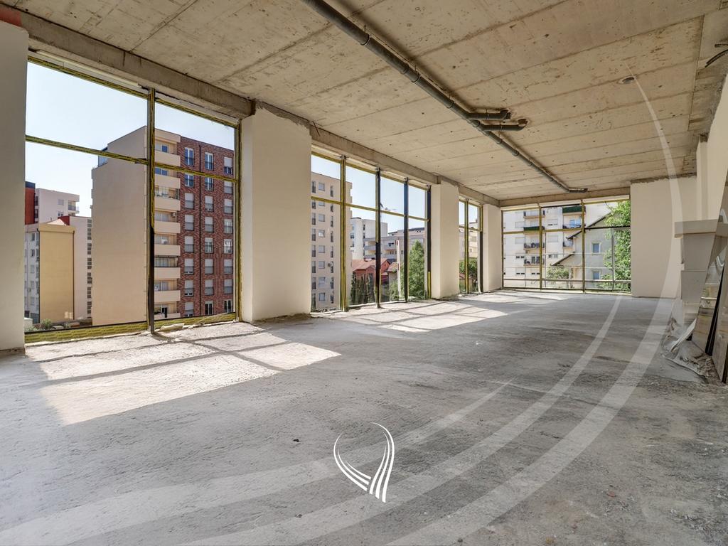 Locale di 100 metri quadrati in vendita nel quartiere Mati 1 (4)