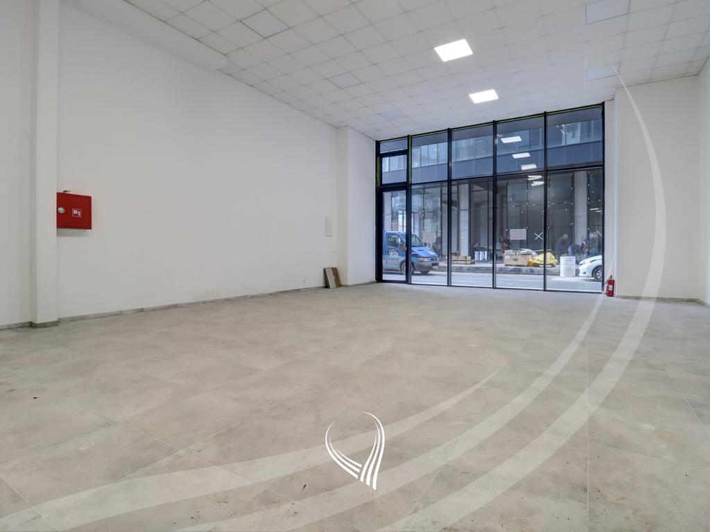 Espaço de 100 metros quadrados para alugar no bairro Lakrishtë (3)