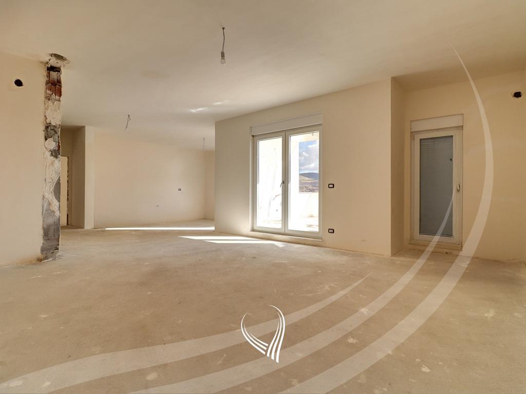 Attico con 4 camere da letto in vendita nel quartiere velania (2)